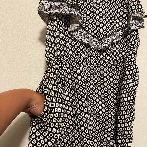 BOHO Black & White Summer Dress with Pockets - Picture 3 of 4